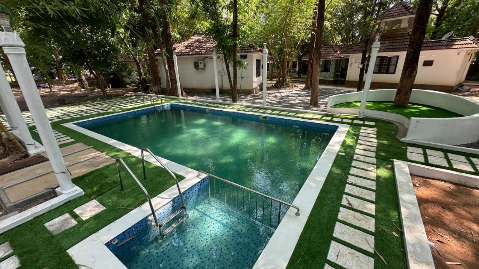 Surya Eco And Wedding Resort Thrissur ภายนอก รูปภาพ